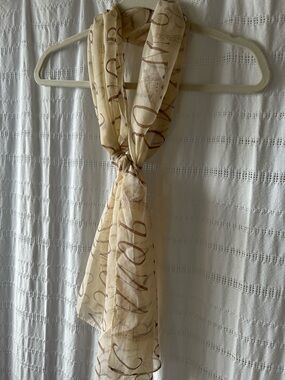 Lightweight Paris Script-Print Scarf